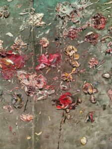 פרט מתוך ״פרחים רעים, אנסלם קיפר, 2016 (צילום: ענבל זכאי מטוס)